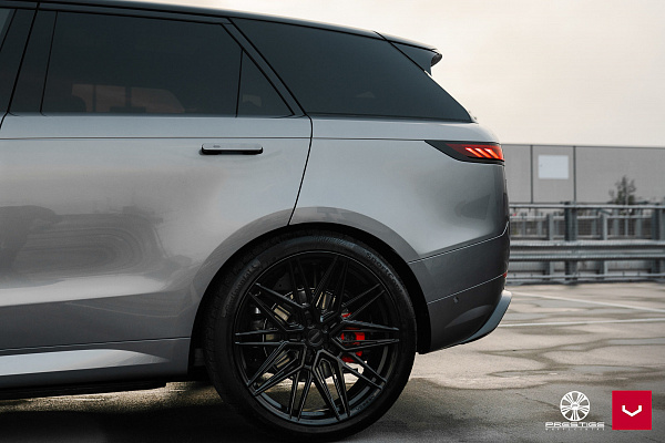 Фото дисков Vossen HF-7 Черный глянец на Range Rover Sport III