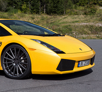 Фото дисков Vossen VFS-2 на Lamborghini Gallardo