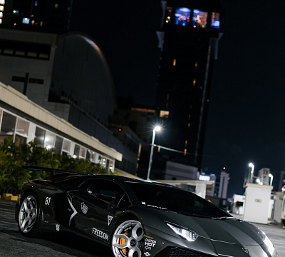 Фото дисков Brixton Forged NC01-R на Lamborghini Aventador