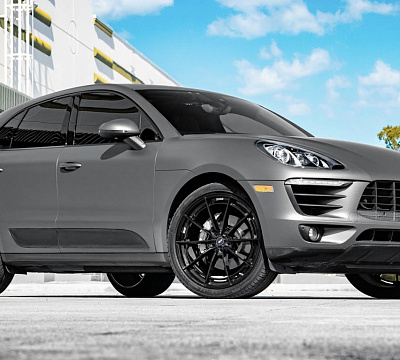 Фото дисков Savini SV-F1 на Porsche Macan I