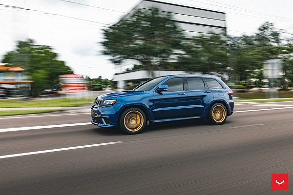 Фото дисков Vossen HF-5 Глянцевое золото на Jeep Grand Cherokee IV