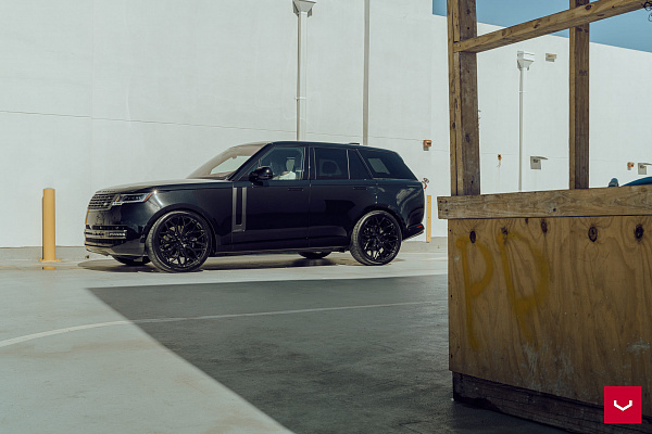 Фото дисков Vossen HF-2 Черный глянец на Land Rover Range Rover V