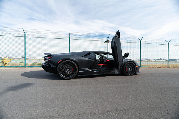 Фото дисков HRE 501 Черный сатин на Lamborghini Revuelto