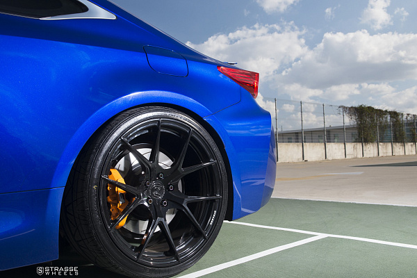 Фото дисков Strasse Wheels SM5R Deep Concave Monoblock Черный глянец на Lexus RC