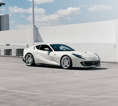 Фото дисков Anrky S3-X3 на Ferrari 812