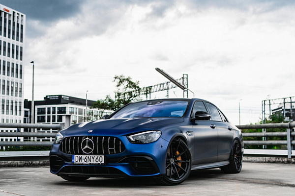 Фото дисков Brixton Forged R11-R Черный глянец на Mercedes-Benz E-Class (W213, S213, C238)