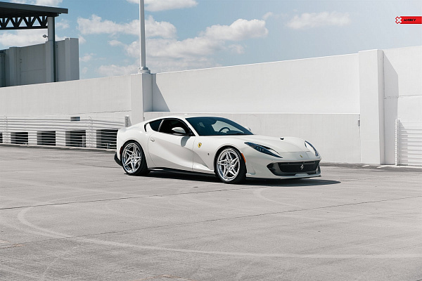 Фото дисков Anrky S3-X3 Глянцевый лак на Ferrari 812