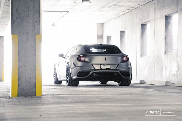 Фото дисков NOVITEC NF8 Черный глянец на Ferrari GTC4Lusso