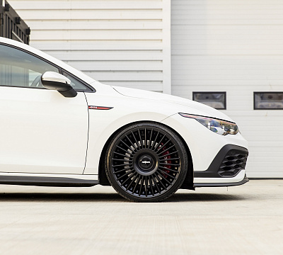 Фото дисков Rotiform GRZ на Volkswagen Golf VIII