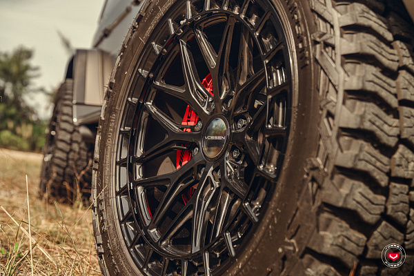 Фото дисков Vossen LC3-01 Черный глянец на Mercedes-Benz G-Class III