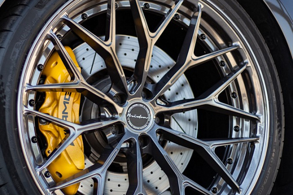 Фото дисков Brixton Forged CM6-R Глянцевый темный лак на Mercedes-Benz AMG GT I