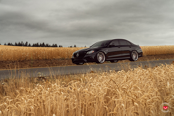 Фото дисков Vossen S17-04 Глянцевый лак на Mercedes-Benz E-Class (W213, S213, C238)