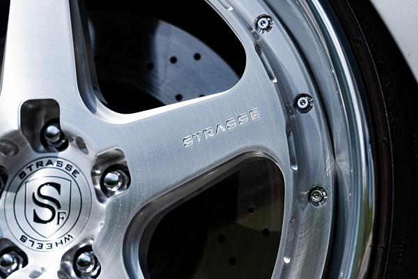 Фото дисков Strasse Wheels S5 Track Глянцевый лак на Ford GT I