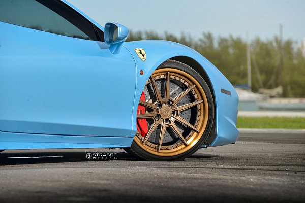 Фото дисков Strasse Wheels SV1 Deep Concave FS Сатиновая темная бронза на Ferrari 458