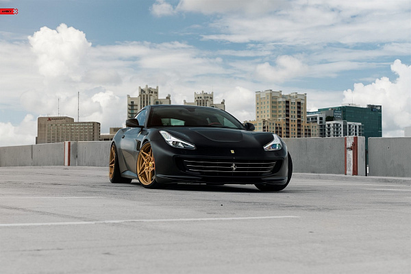 Фото дисков Anrky S1-X3 Сатиновое золото на Ferrari GTC4Lusso