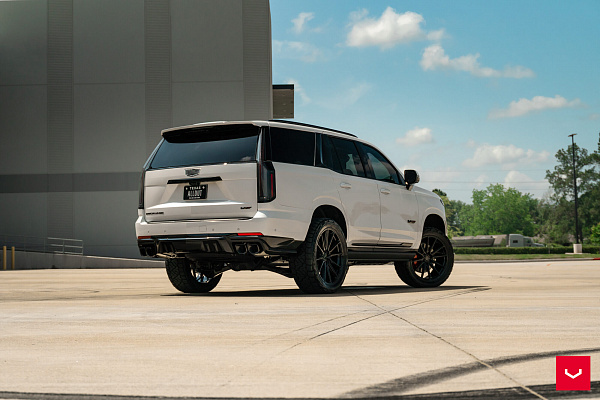Фото дисков Vossen HF6-1 Черный глянец на Cadillac Escalade V