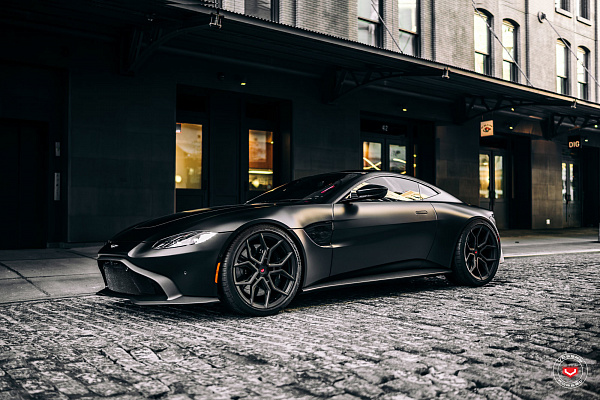 Фото дисков Vossen EVO-3R Сатиновый графит на Aston Martin Vantage 4