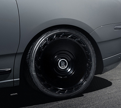 Фото дисков Strasse Wheels SV101 Deep Concave Duoblock RR на Rolls-Royce Cullinan