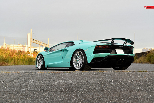 Фото дисков Anrky S1-X5 Глянцевый лак на Lamborghini Aventador