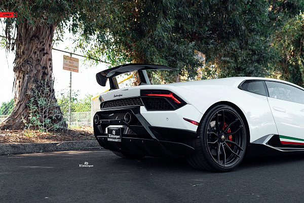 Фото дисков Anrky AN21 Черный сатин на Lamborghini Huracan