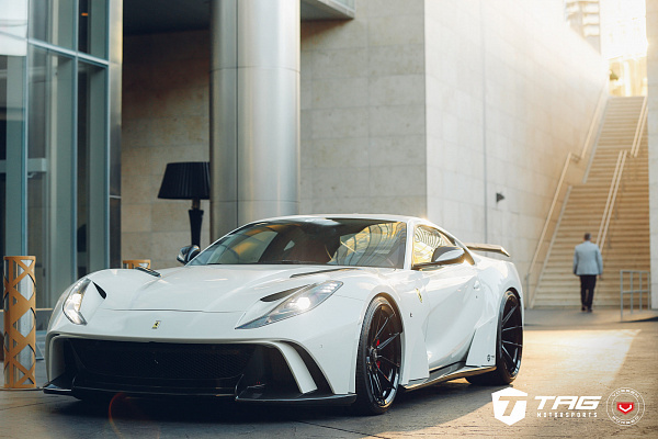 Фото дисков NOVITEC NF10 Черный глянец на Ferrari 812
