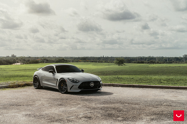 Фото дисков Vossen HF-7 Черный глянец на Mercedes-Benz AMG GT II