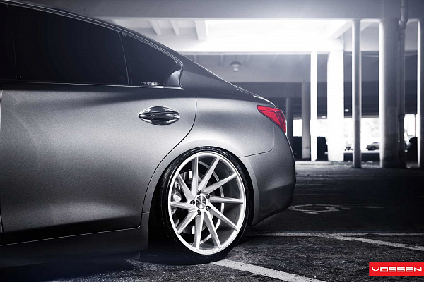 Фото дисков Vossen CVT Серебро на Infiniti Q50