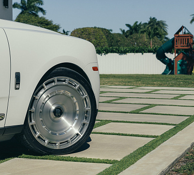 Фото дисков Vossen LC3-11 на Rolls-Royce Cullinan