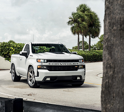 Фото дисков Vossen M-X5 (3-Piece) на Chevrolet Silverado IV