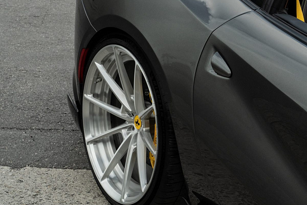 Ferrari 812 GTS