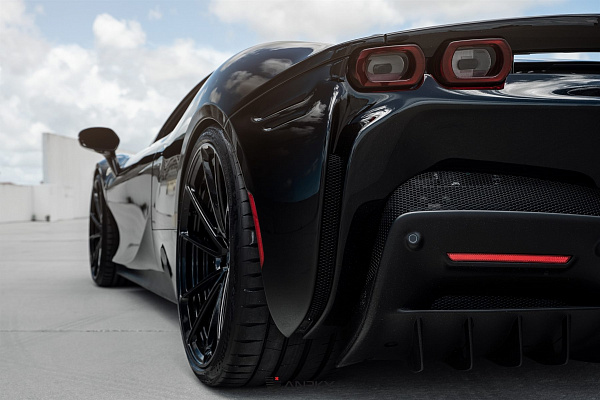 Фото дисков Anrky AN23 Черный глянец на Ferrari 812
