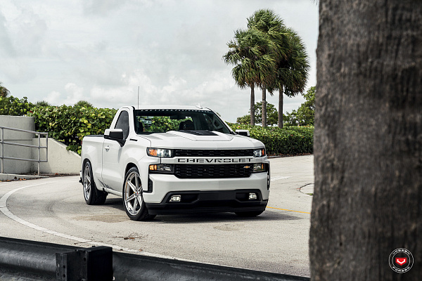 Фото дисков Vossen M-X5 (3-Piece) Глянцевый лак на Chevrolet Silverado IV