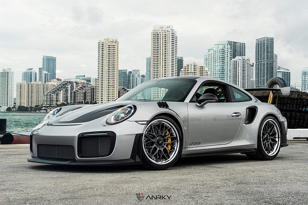 Фото дисков Anrky RS1 Черный глянец на Porsche 911 VII