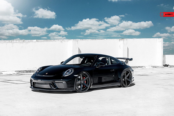 Фото дисков Anrky AN38 Черный глянец на Porsche 911 VII