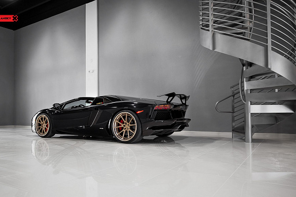 Фото дисков Anrky AN32 Сатиновая шампань на Lamborghini Aventador