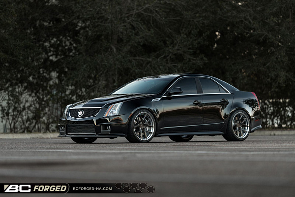 Фото дисков BC Forged HCS02 Глянцевый темный лак на Cadillac CTS II