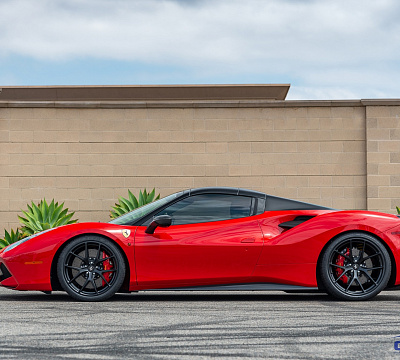 Фото дисков HRE P101 на Ferrari 488