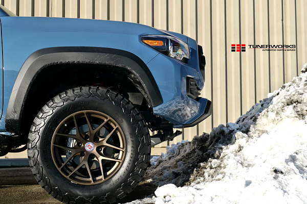 Фото дисков HRE P161 Сатиновая бронза на Toyota Tacoma III