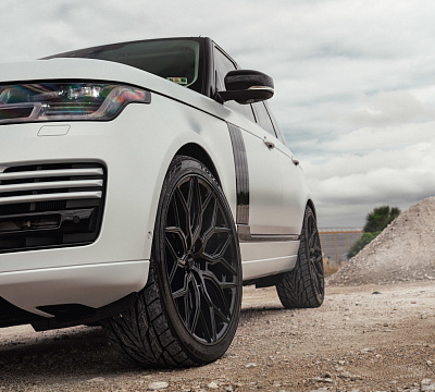 Фото дисков Vossen HF-2 на Land Rover Range Rover IV