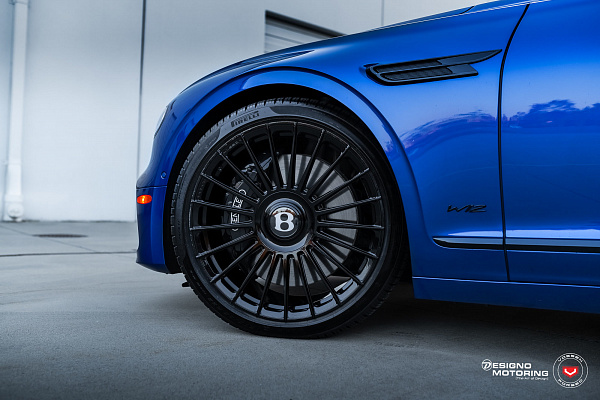 Фото дисков Vossen S17-13 Черный глянец на Bentley Flying Spur III
