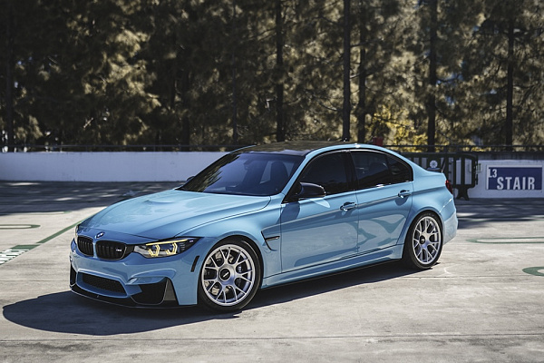 Фото дисков Rotiform TUF Серебро на BMW 3/M3 (F3x/F80)