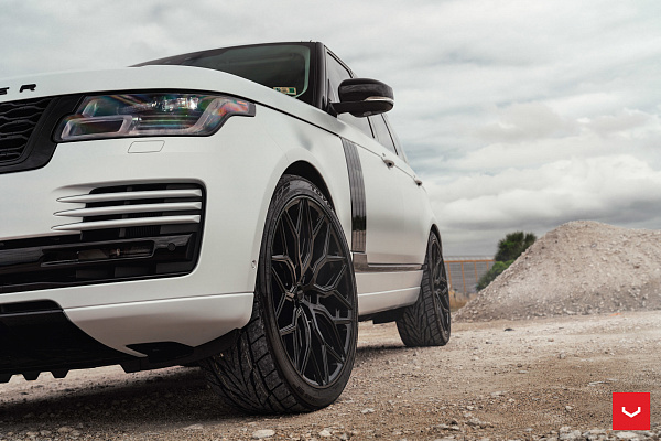 Фото дисков Vossen HF-2 Черный сатин на Land Rover Range Rover IV