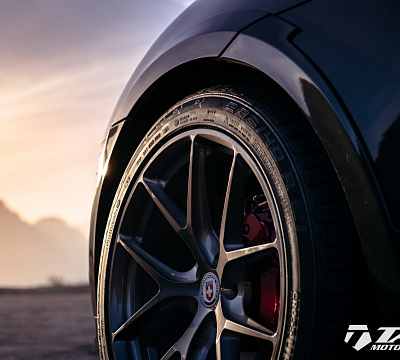 Фото дисков HRE P101 на Porsche Macan I