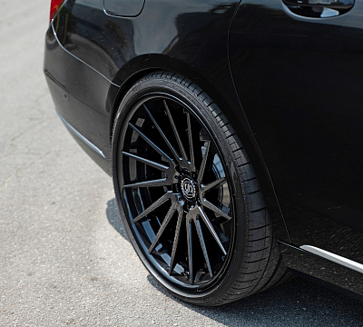Фото дисков Strasse Wheels SV15T Deep Concave FS на Mercedes-Benz S-Class (W222, C217)