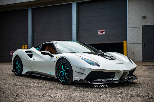 Фото дисков Strasse Wheels SM5R Signature Другой цвет на Ferrari 488