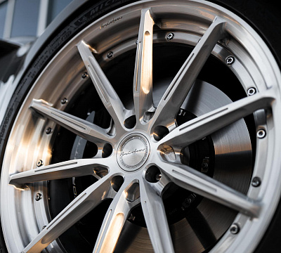Фото дисков Brixton Forged R11-R на Chevrolet Corvette C8
