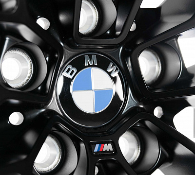 BMW 1000M