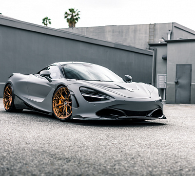 Фото дисков Brixton Forged PF10 на McLaren 720S