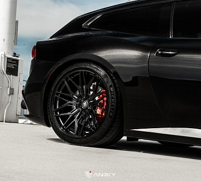 Фото дисков Anrky S1-X1 на Ferrari GTC4Lusso