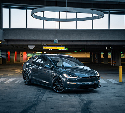 Фото дисков Vossen HFX-2 (5-Lug) на Tesla Model X